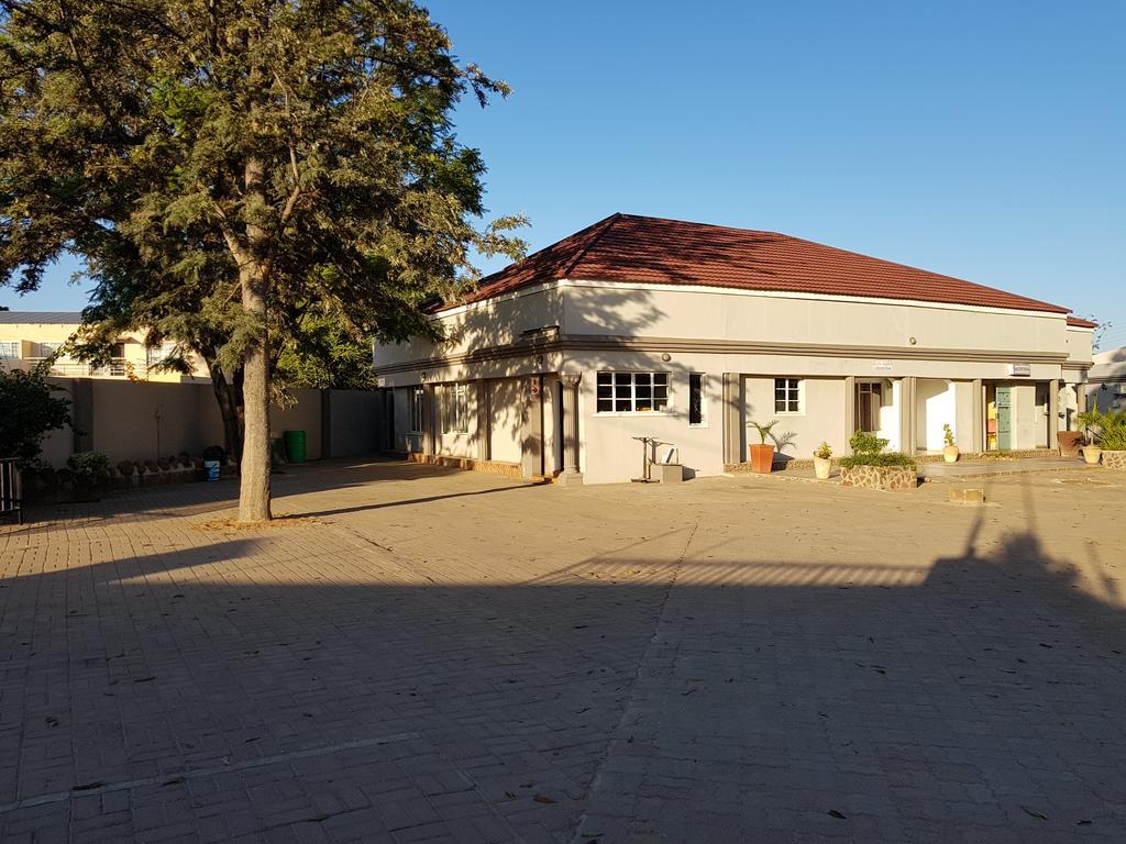 Batho Pele Lodge Gaborone Esterno foto
