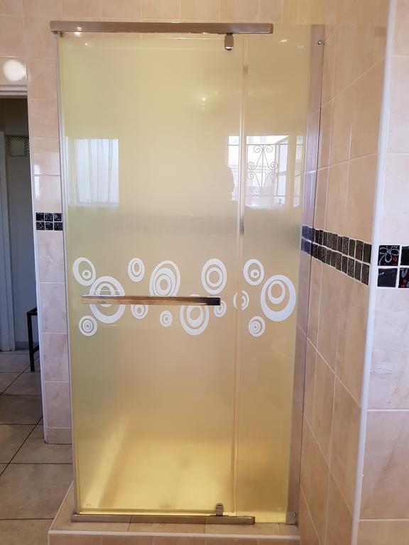 Batho Pele Lodge Gaborone Esterno foto